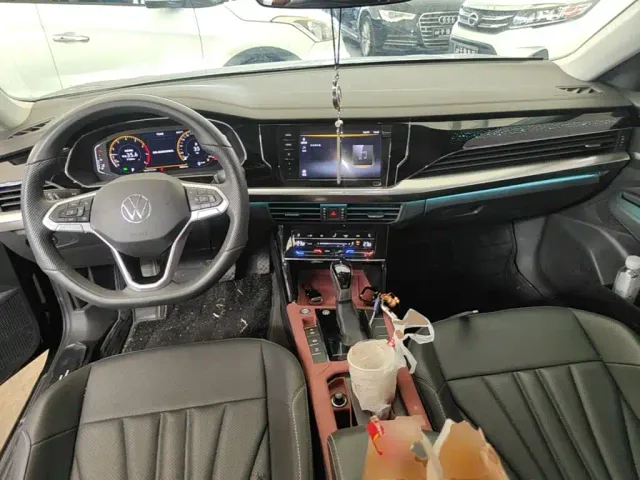 Volkswagen Passat 2025 Outstanding 380TSI Starlight Dragon Soaring Edition — Фото автомобиля 9