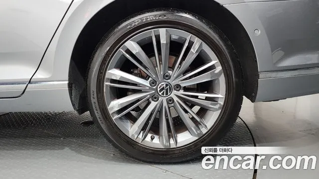 Volkswagen Passat — Фото автомобиля 21