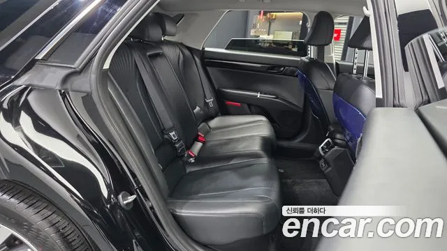 Hyundai Grandeur GN7 — Фото автомобиля 18
