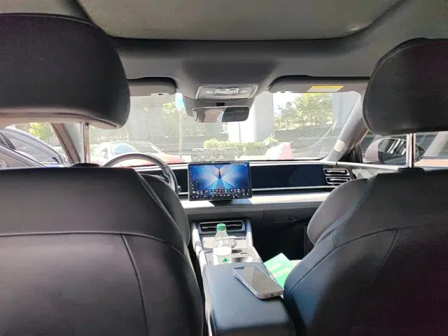 BYD Qin L — Фото автомобиля 17