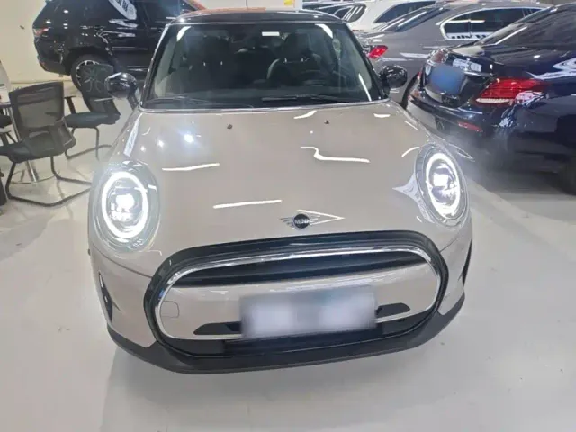MINI Hatch — Фото автомобиля 2