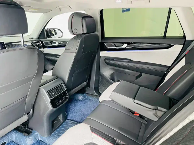 Volkswagen Teramont — Фото автомобиля 11