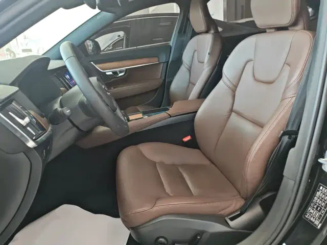 Volvo S90 — Фото автомобиля 14