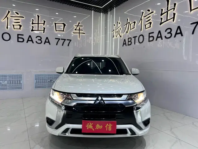 Mitsubishi Outlander — Фото автомобиля 2