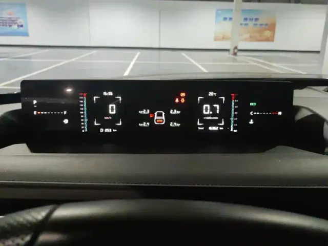 Changan Eado — Фото автомобиля 14