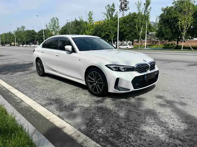 BMW 3 Series — Фото автомобиля 3