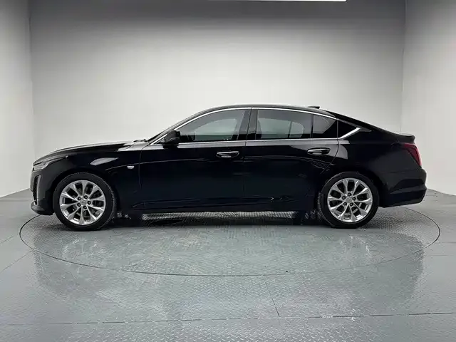 Cadillac CT5 — Фото автомобиля 3