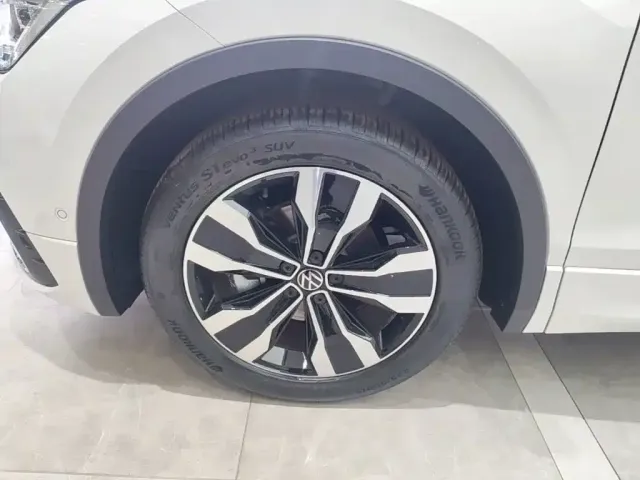 Volkswagen Tiguan L — Фото автомобиля 22