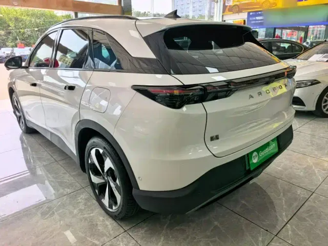 Arcfox Alpha T5 — Фото автомобиля 4