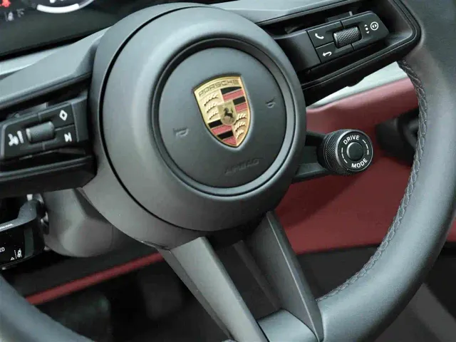 Porsche Cayenne — Фото автомобиля 17