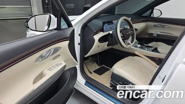 Genesis GV70 2.5T Бензин AWD — Фото автомобиля 9
