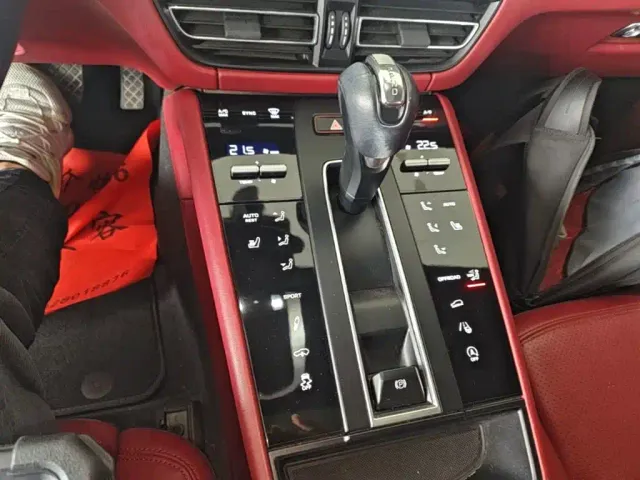 Porsche Macan — Фото автомобиля 13