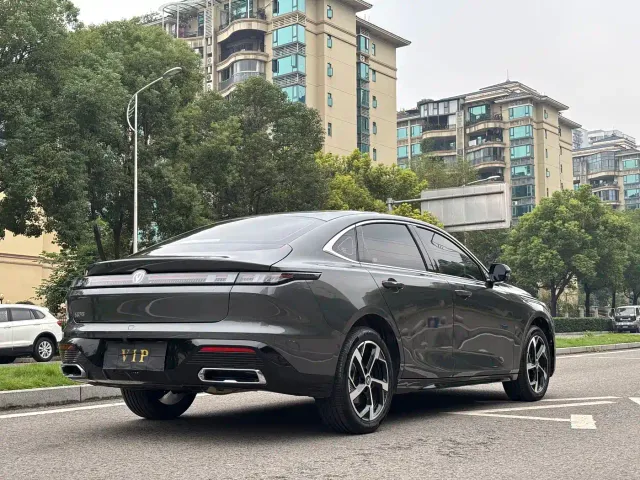 Changan Eado — Фото автомобиля 8