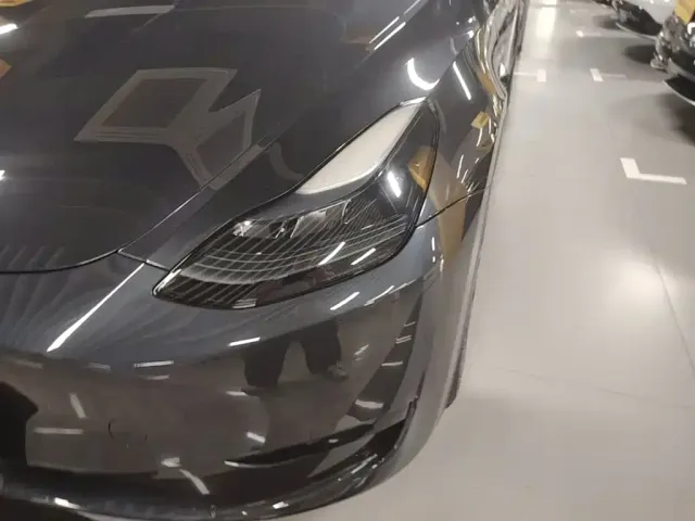 Tesla Model Y — Фото автомобиля 23