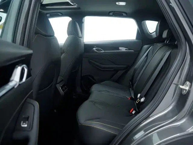 Geely Binyue — Фото автомобиля 5