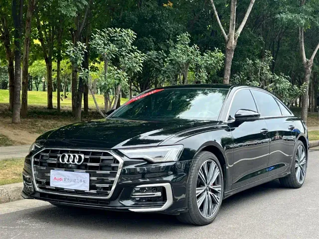 Фотография автомобиля — Audi A6L