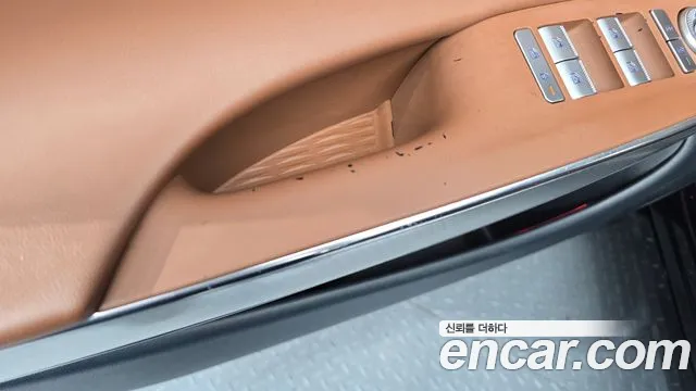 Genesis GV70 — Фото автомобиля 28
