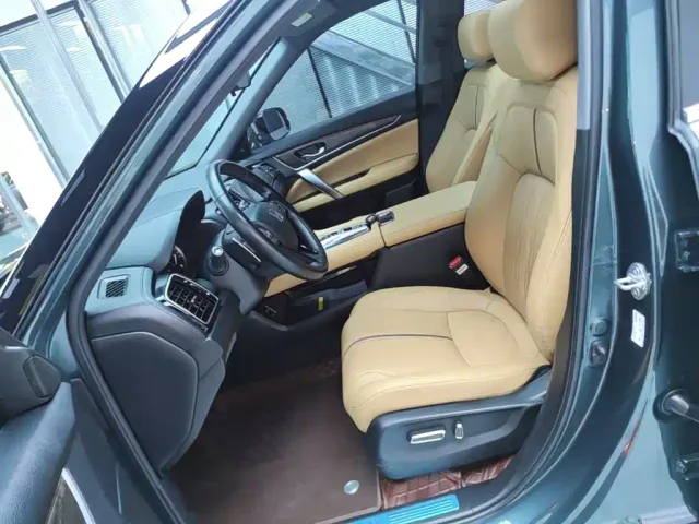 Honda Honda UR-V 2020 370TURBO 2WD Premium Elegance Edition — Фото автомобиля 14