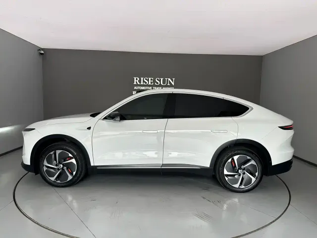 Nio EC7 — Фото автомобиля 4