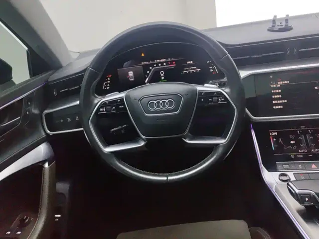 Audi A7L — Фото автомобиля 15