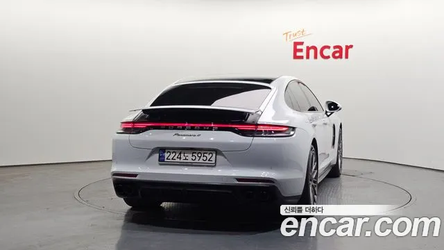 Porsche Panamera — Фото автомобиля 4
