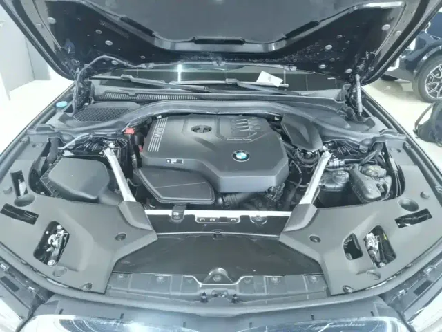 BMW 5 Series — Фото автомобиля 19