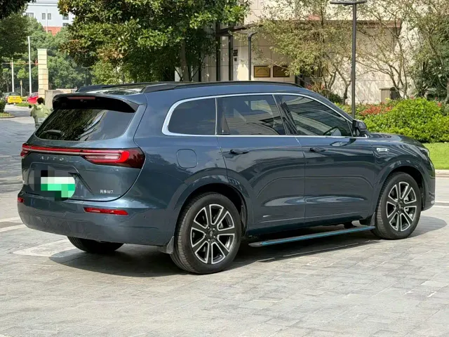 Aito M7 — Фото автомобиля 6