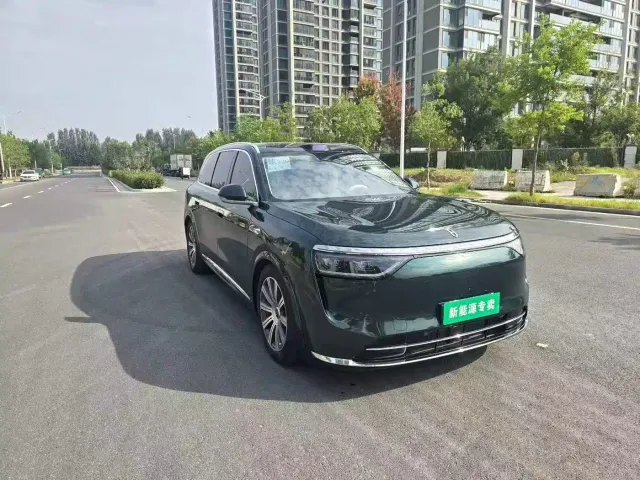 Aito M8 — Фото автомобиля 3