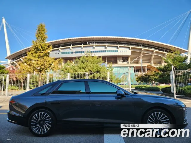 Hyundai Grandeur GN7 — Фото автомобиля 8