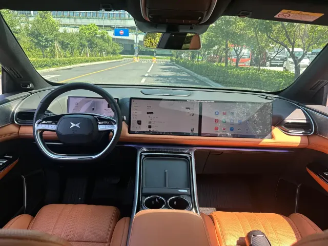 Xpeng G9 — Фото автомобиля 16