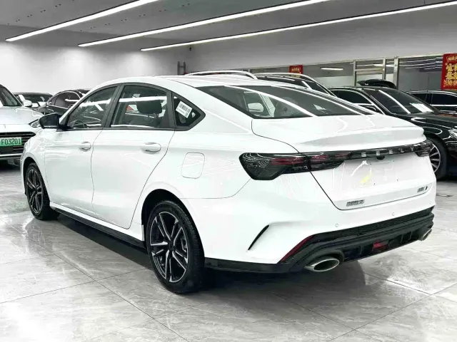 Geely Binrui — Фото автомобиля 4