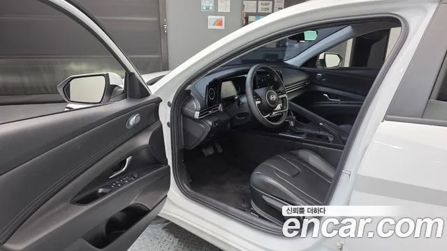 Hyundai AVANTE Новый Avante (CN7) — Фото автомобиля 10