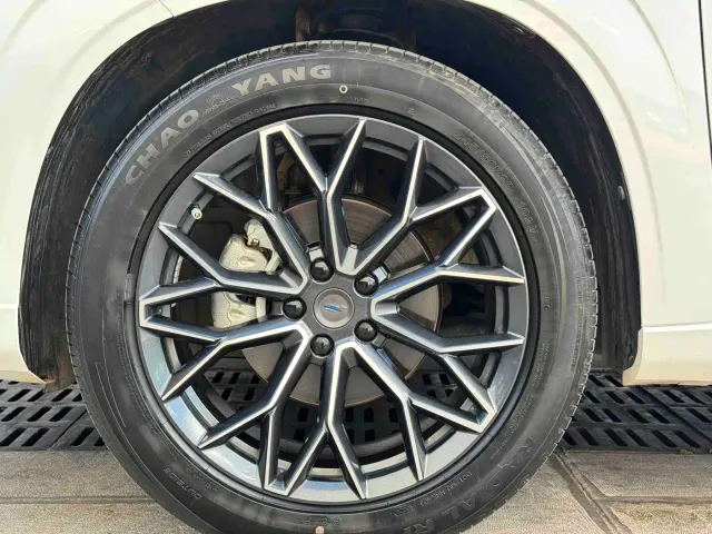 Changan Z6 — Фото автомобиля 17