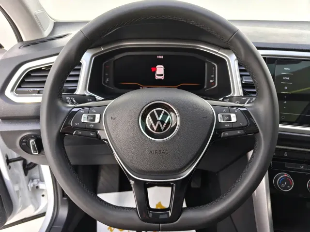 Volkswagen T-Roc — Фото автомобиля 8
