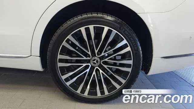 Mercedes-Benz S-Class — Фото автомобиля 21
