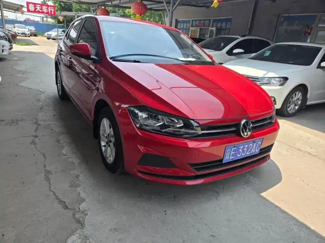 Volkswagen Polo — Фото автомобиля 3