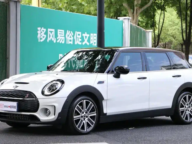 MINI Clubman — Фото автомобиля 10