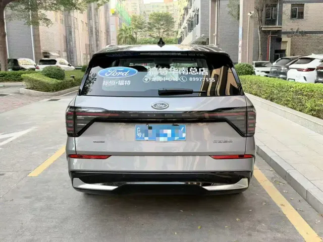 Ford Edge — Фото автомобиля 13