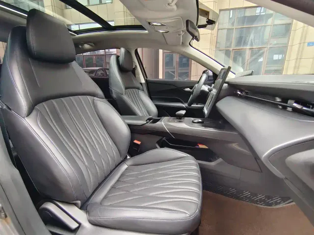 Changan Lamore — Фото автомобиля 14