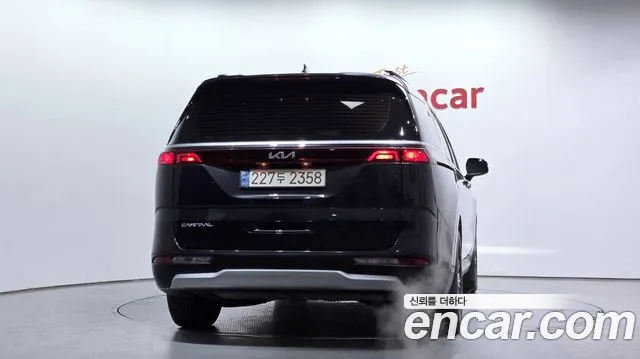Kia Canival Carnival 4 поколение Бензин 9 мест Prestige — Фото автомобиля 4
