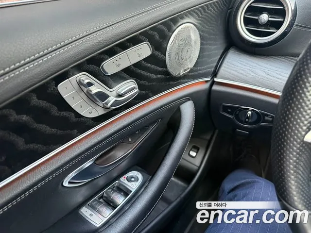 Mercedes-Benz E-Class W213 — Фото автомобиля 11