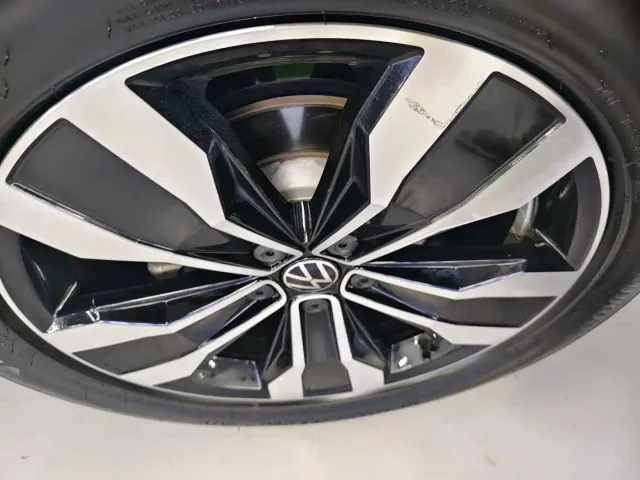 Volkswagen Tiguan L — Фото автомобиля 15