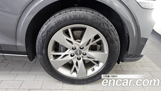 Genesis GV70 2.5T Бензин AWD — Фото автомобиля 20