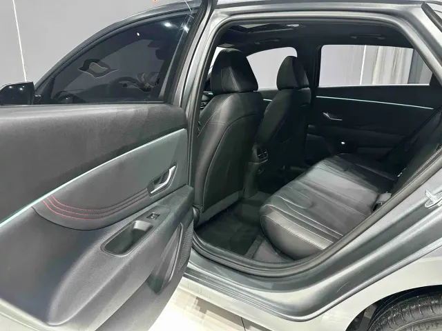 Hyundai Elantra — Фото автомобиля 17