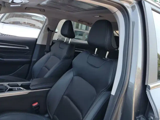 Geely Emgrand — Фото автомобиля 11