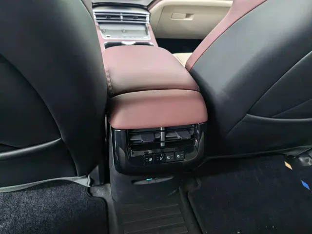 BYD Seal 07 DM-i — Фото автомобиля 17
