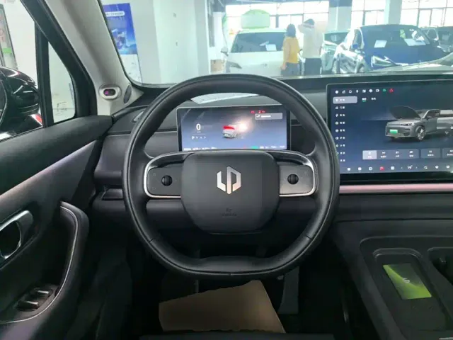 Leapmotor Leapmotor C16 2024 Extended Range 200 Premium Edition — Фото автомобиля 10