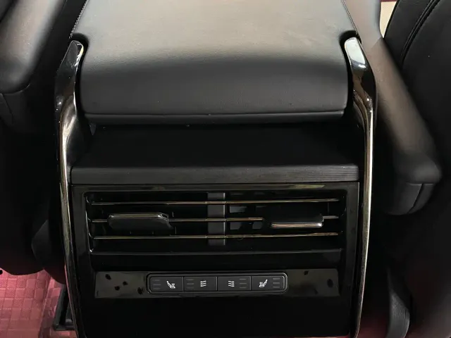 Land Rover Range Rover Sport — Фото автомобиля 9