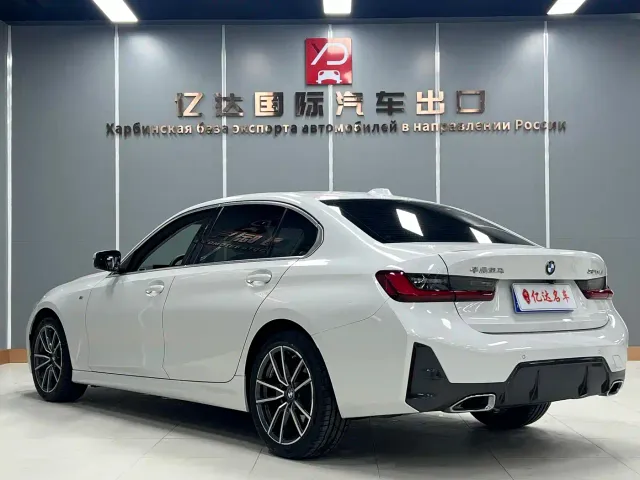 BMW 3 Series — Фото автомобиля 4