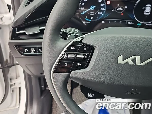 Kia Niro The All New Niro Signature — Фото автомобиля 13